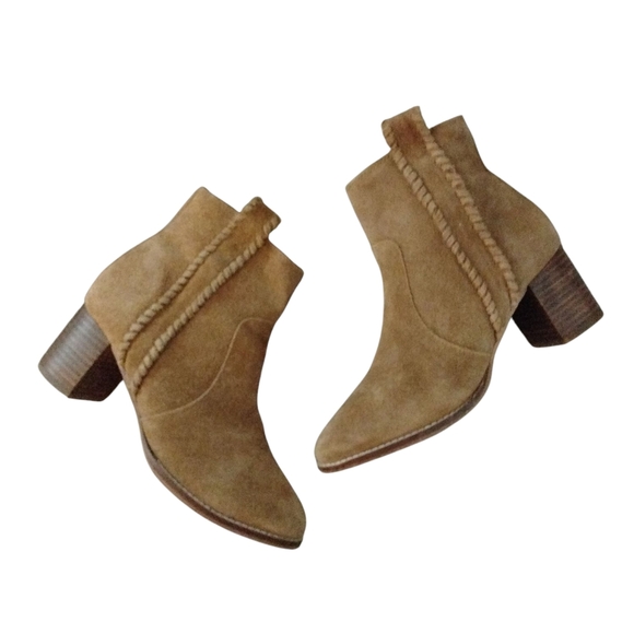 Coconuts by Matisse Tan Suede Ankle Boots Block Heel Booties Size 7.5 - Picture 1 of 9